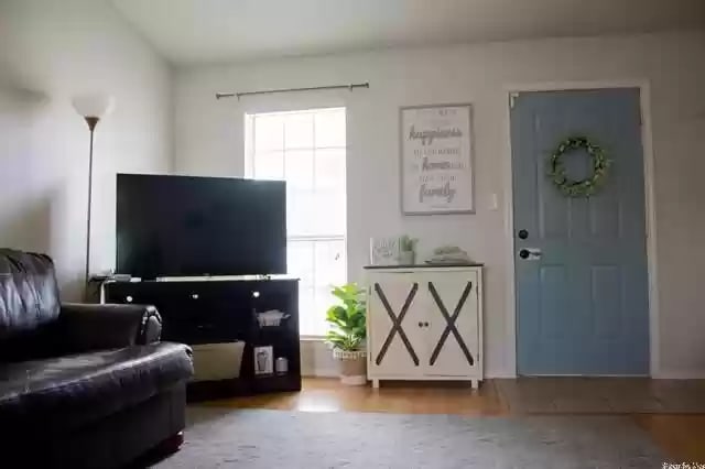 Photo - 14101 Cherry Hill Dr