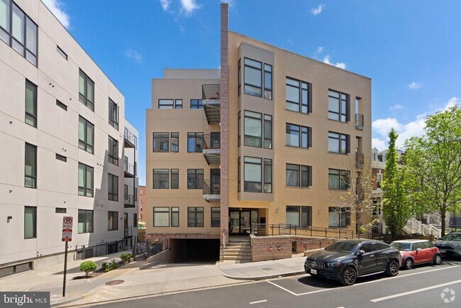 Building Photo - 3035 15th St NW Unit 404PH Rental