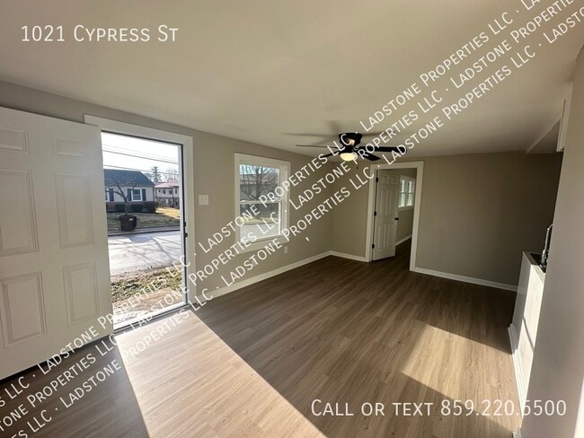 Photo - 1021 Cypress St