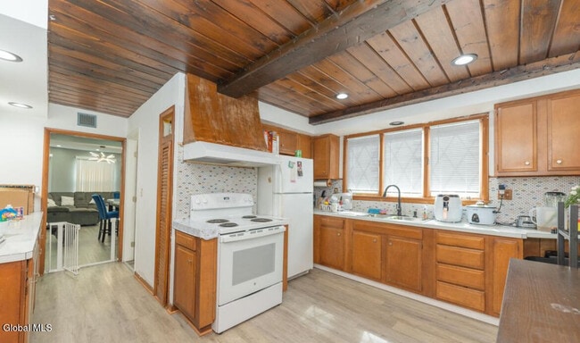 Photo - 1410 Stanford St