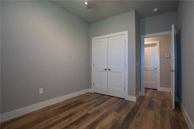 Building Photo - 1723 Booker Cir