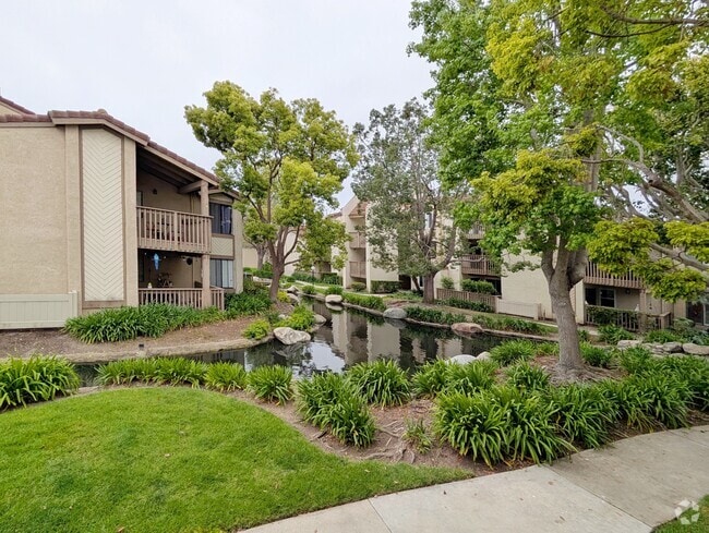 Building Photo - 4852 Cabana Dr Unit 307 Rental