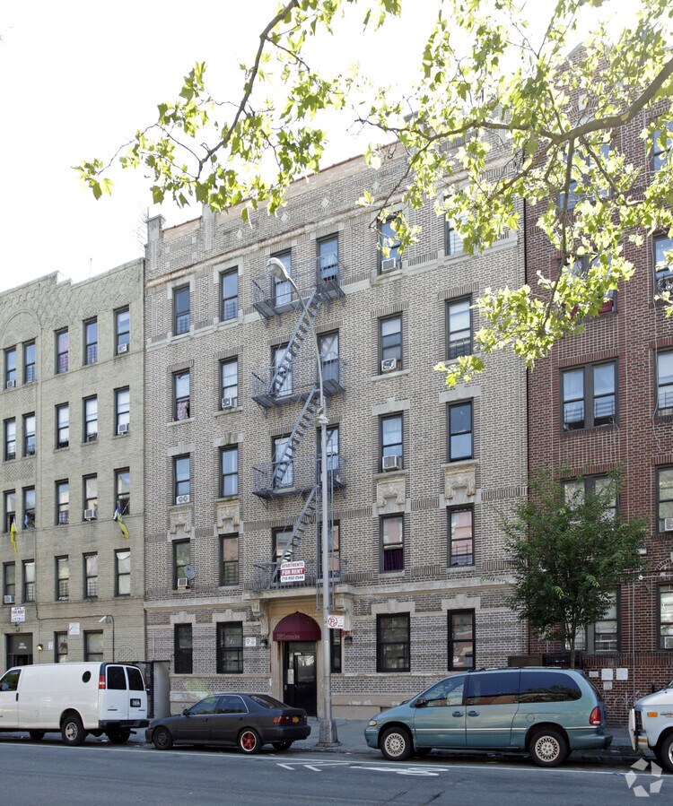 2322 Crotona Ave - 2322 Crotona Ave