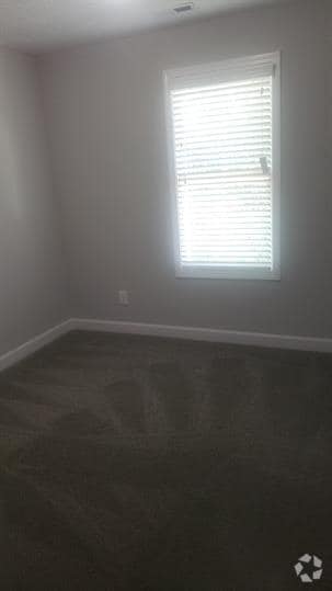 Building Photo - 130 Willborough Ave Rental