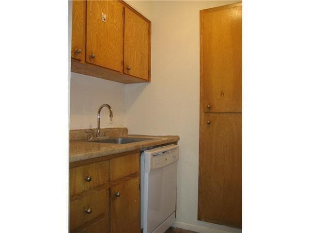 Photo - 5701 Woodrow Ave Unit 103