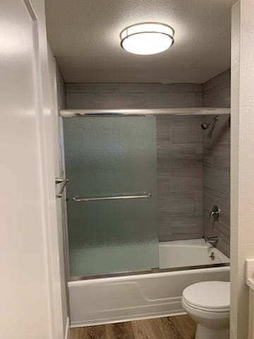 Guest Bathroom - 2030 Vallejo Street Apartments (08/25)