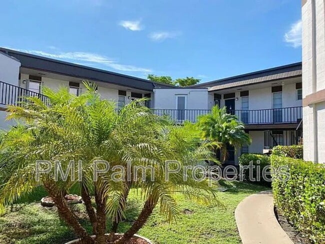 Photo - 7 Greenway Village N Unit 211