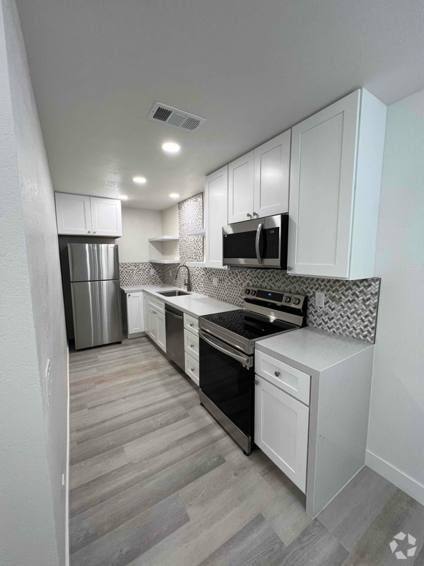 Building Photo - 2812 N Auburn Cir Rental