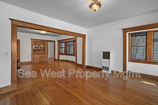Building Photo - 4083 Albatross St Rental