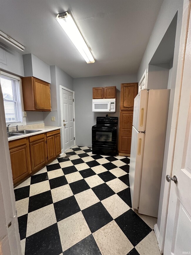 Photo - 909 Lincoln Ave