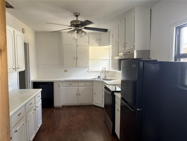 Photo - 822 E Warren Ave