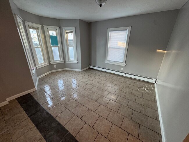 Photo - 40 S Whipple St