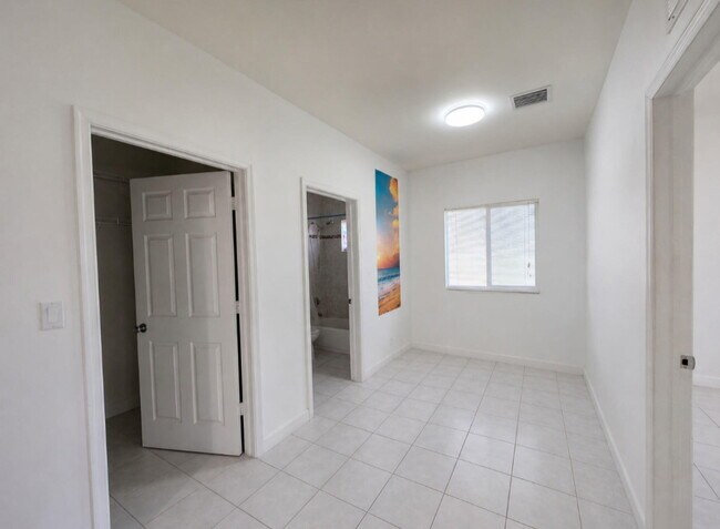 1922 Garfield St Unit 3