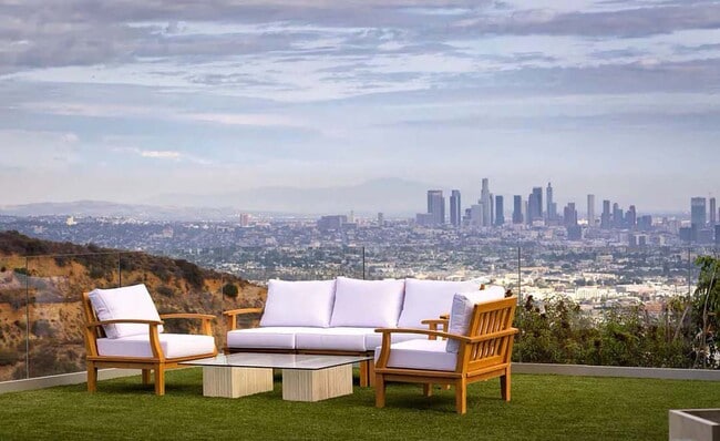 Photo - 2110 Hercules Dr