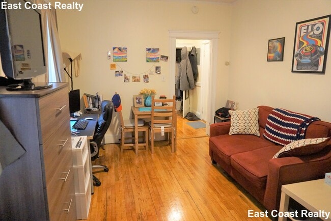 Photo - 1844 Commonwealth Ave