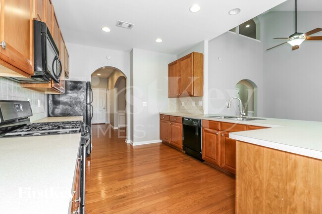 Photo - 1460 Independence Trl