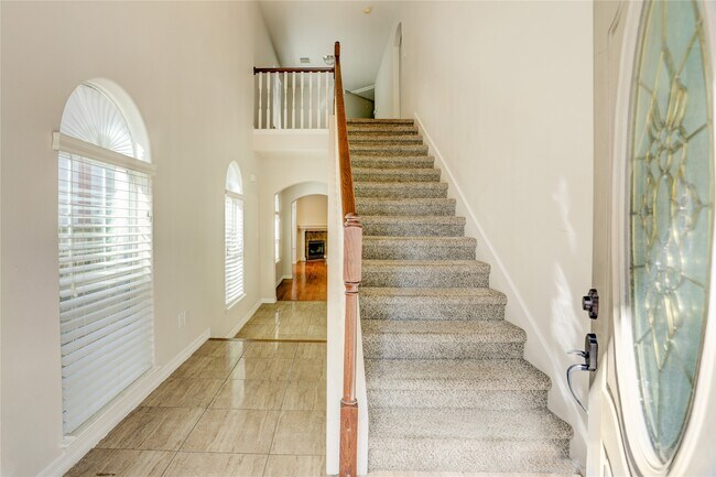 Photo - 7630 N Linpar Ct