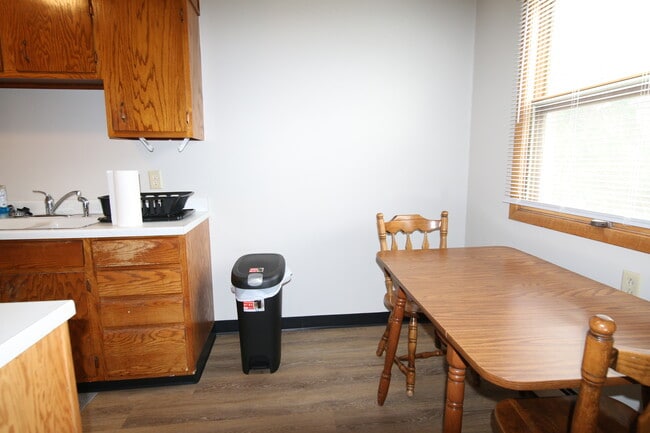 Photo - 1023 S Jay St Unit 4