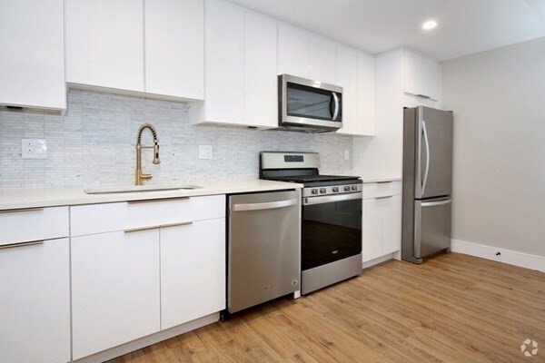 Building Photo - 15 Lanark Rd Unit 1 Rental
