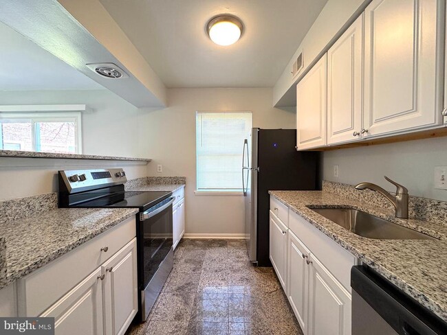 Photo - 9528 Hagel Cir