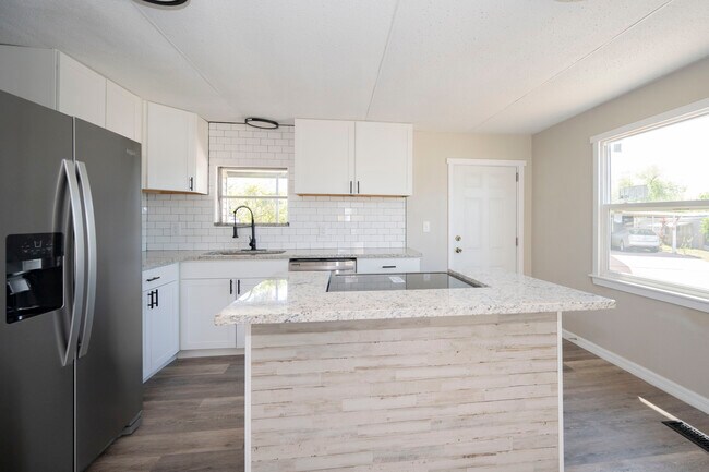 Photo - 138 Pioneer Ln