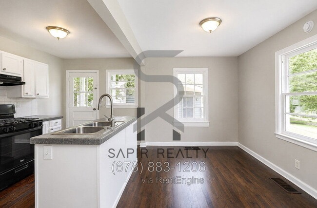 Photo - 3469 Glen Rd