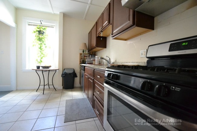 Photo - 80 Fairbanks St