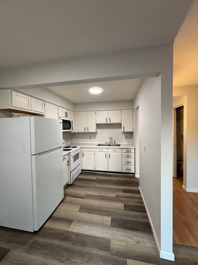 Photo - 2709 Center St