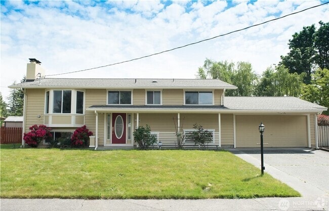 Building Photo - $4200 Large 2 story split entry 4BDR,2BA S... Rental