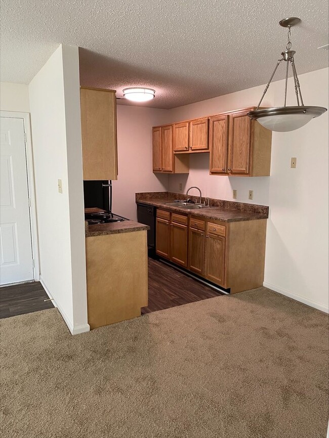 Photo - Featherstone Apartments