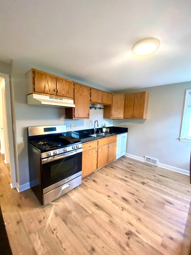 Photo - 3860 N Morris Blvd Unit 3860