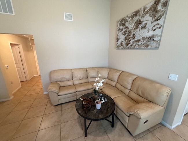Photo - Room in House on Bettylou Ln