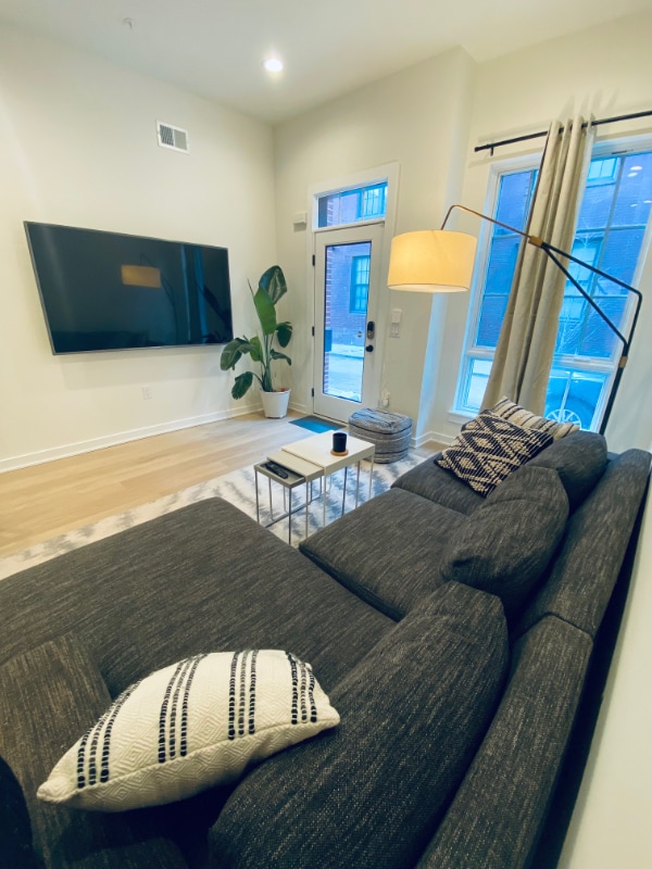 Photo - 2013 Abigail St