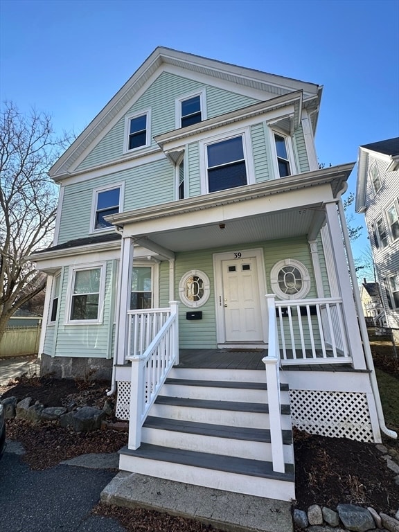 Building Photo - 39 Thorndike St Unit 1