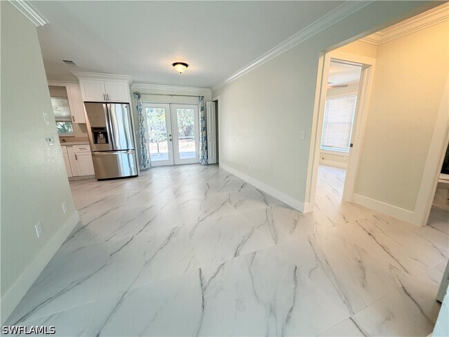Photo - 18604 Miami Blvd