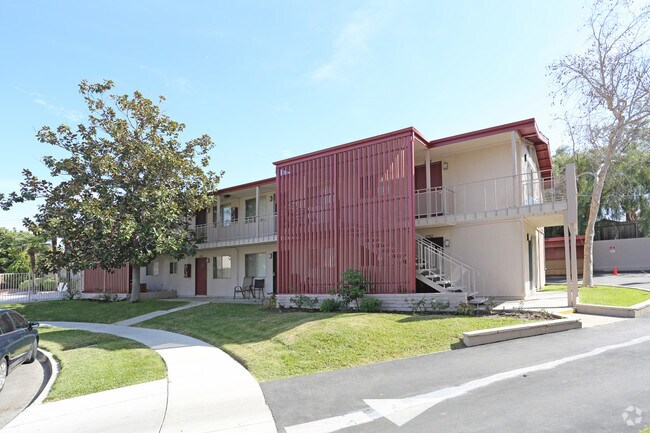 Photo - Conejo Park Apartments