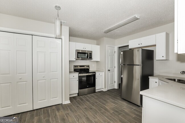 Photo - 1065 Garrison Ct