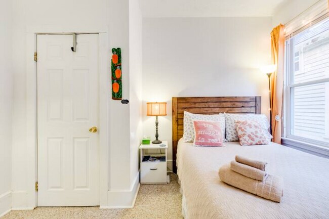 Photo - 170 Mansfield St Unit 2