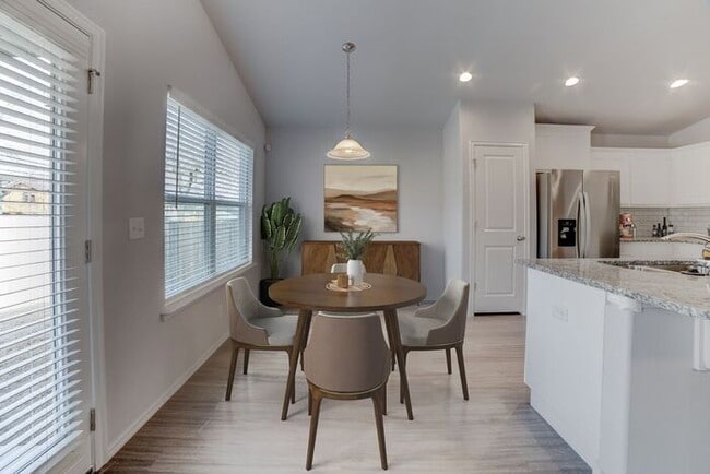 Photo - Gorgeous 3/2/2 Home Close to Downtown!