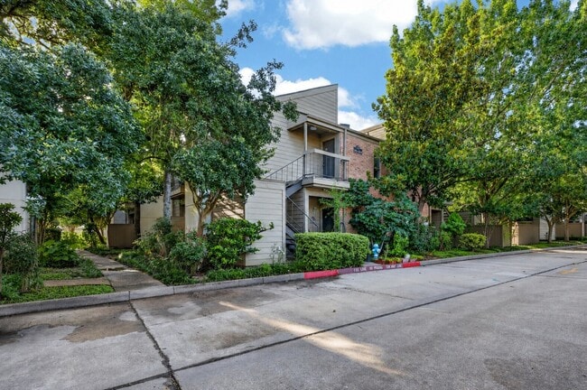 Photo - 10053 Westpark Dr Unit 297
