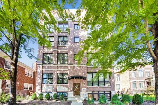 Building Photo - 421 S Ridgeland Ave Unit 2S
