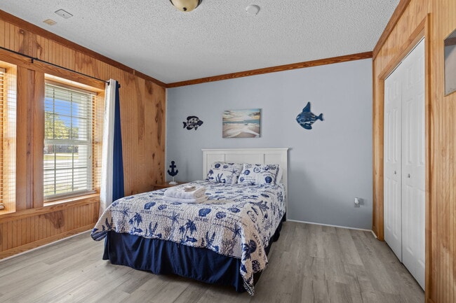 Photo - 360 Island Rd