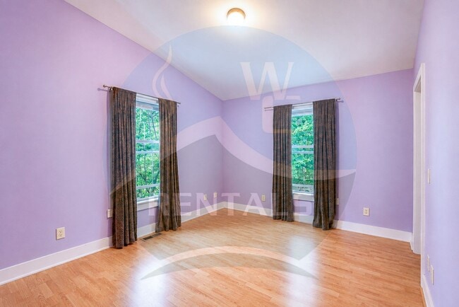 Photo - 104 Loveland Vis
