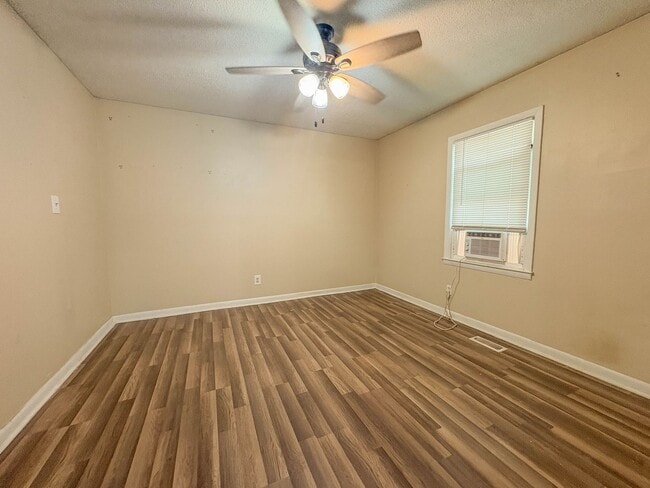 Photo - Coming Soon! 3 Bedroom 2 Bathroom- Pets Allowed!