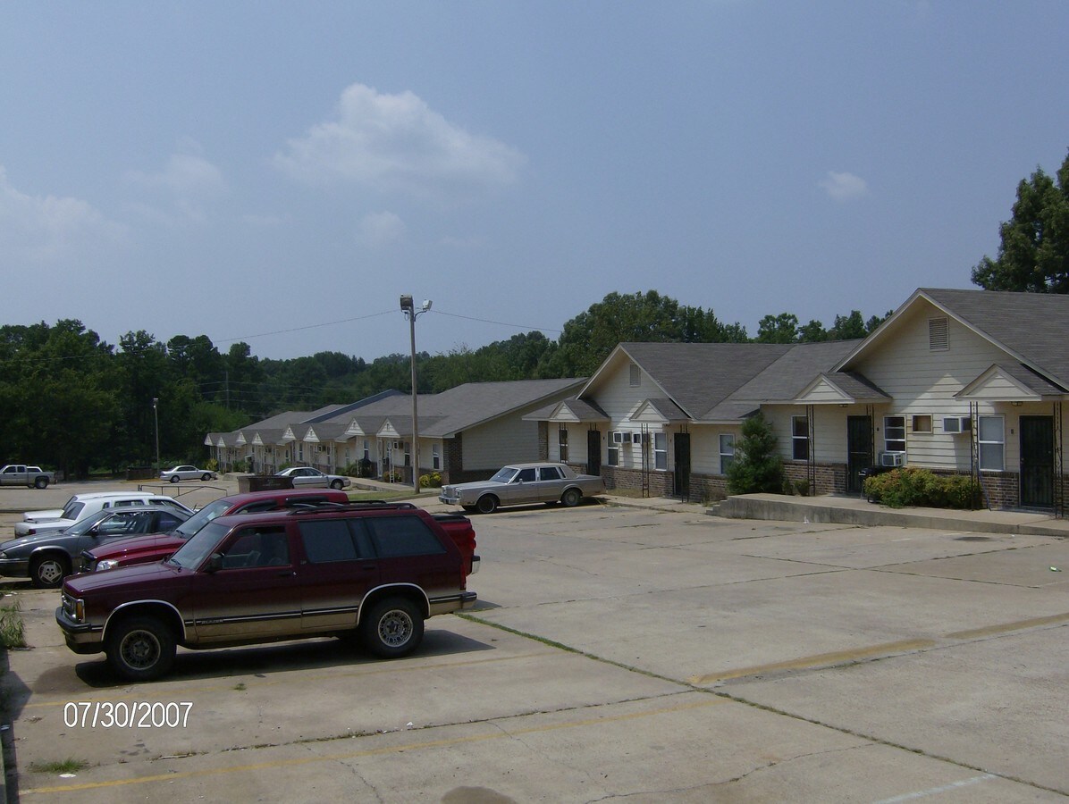Photo - Melrose Apartments
