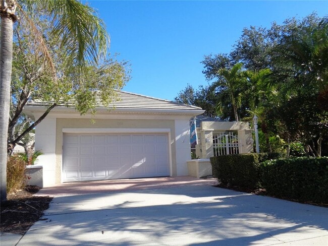 Photo - 1354 Tearose Pl