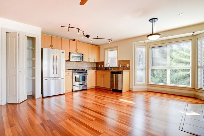 Photo - North Capital Hill owner offering move in special