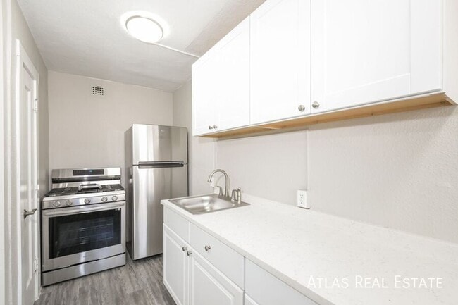 Photo - 970 N Pearl St Unit 10
