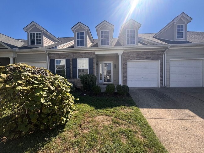 Building Photo - Beautiful 2-Bed, 2.5-Bath Townhouse in Har...