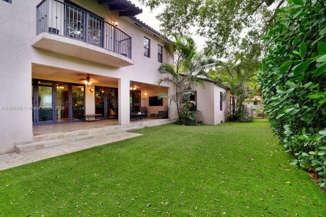 Photo - 716 Mendoza Ave